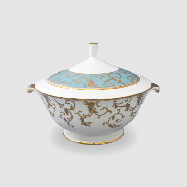 CASSEROLE W/COVER 2420cc