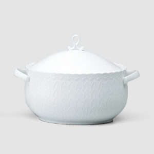CASSEROLE W/COVER 2,200cc